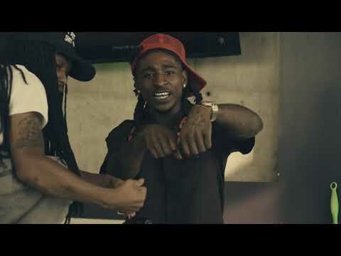 LA4ss – Too Much Sauce