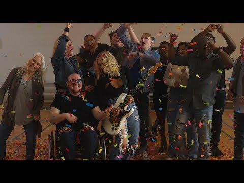 Lindsay Ell – Right On Time