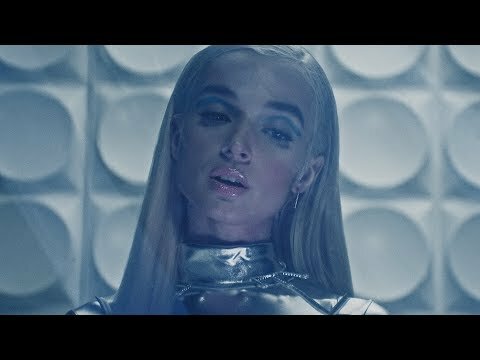 POPPY – Fill The Crown