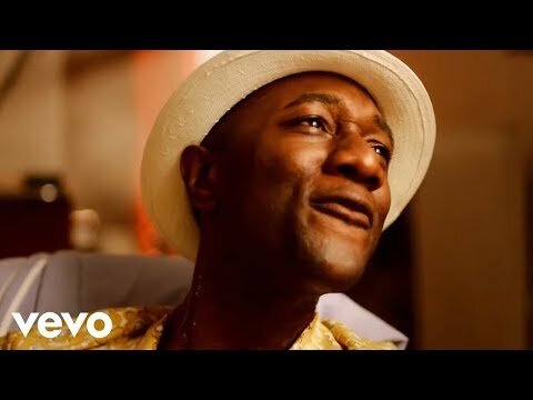 Aloe Blacc – Brooklyn In The Summer
