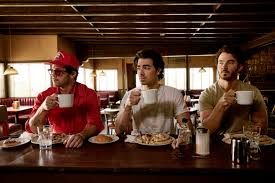 Jonas Brothers – Waffle House